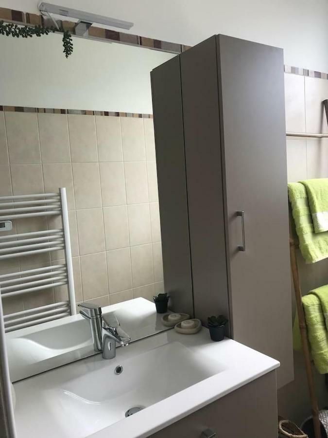 Appartement De Charme En Plein Coeur Du Centre Ville De Compiègne Eksteriør bilde